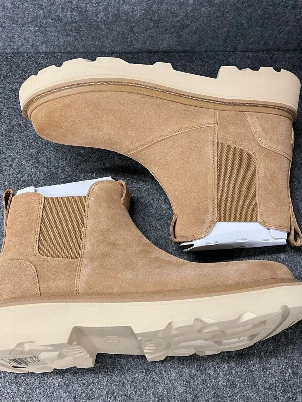 UGG Chelsea Lug Boots Men's Size 13 Chestnut 1171372 New with Box